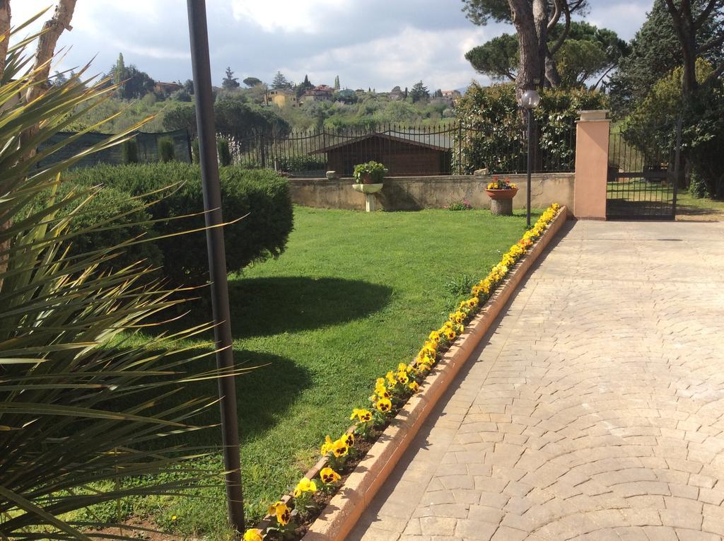 Villa Paradise Resort Gallicano nel Lazio Værelse billede