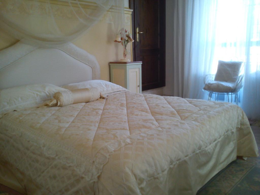 Villa Paradise Resort Gallicano nel Lazio Værelse billede