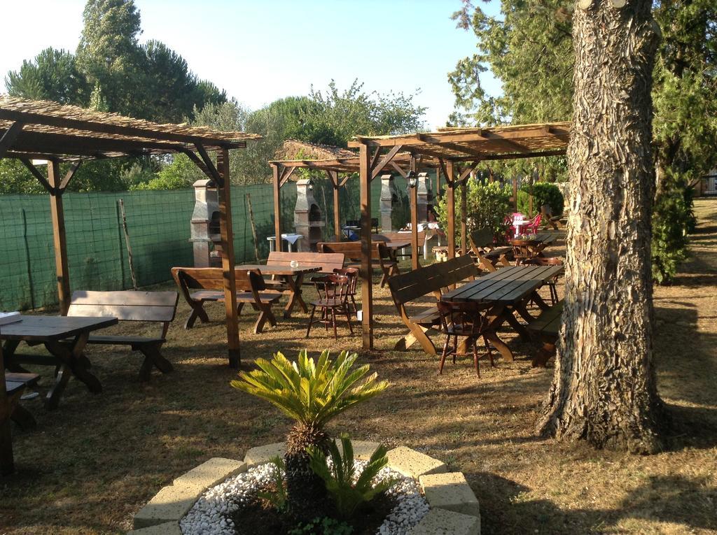 Villa Paradise Resort Gallicano nel Lazio Eksteriør billede